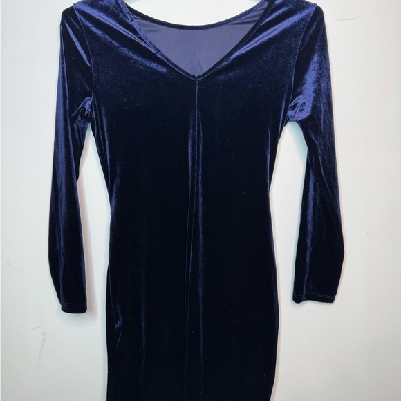 Elegant Velvet Navy Dress - Picture 1 of 3